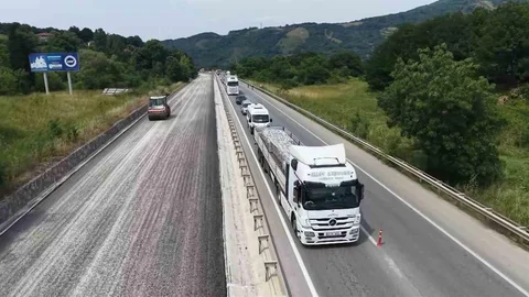 Yalova-Bursa Yolunda Asfaltlama Devam Ediyor