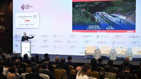 Ulaştırma Bakanı Uraloğlu'ndan Dijital Vizyon Açıklaması