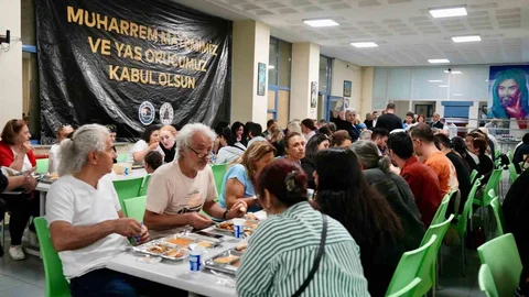 Muharrem Ayı İlk Oruç Kartal Cemevi'nde Açıldı