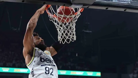 Fenerbahçe Beşiktaş'ı Yendi, Durum 2-1 Oldu