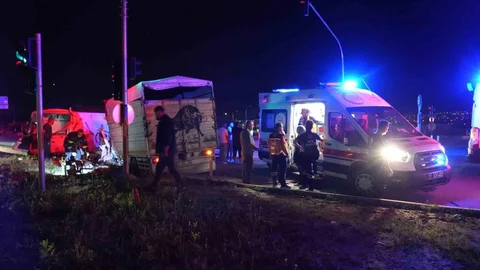 Niğde'de Trafik Kazası: 10 Yaralı