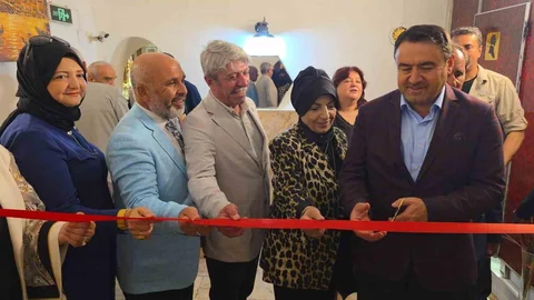 Kütahya’da Küçük Hamam Sanat Galerisi Oldu