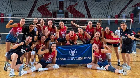 Yaşar Üniversitesi Voleybol Takımı Şampiyon Oldu