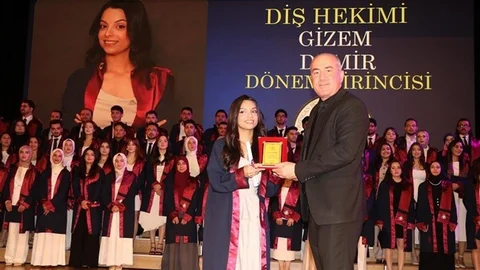 Erzincan'da Diş Hekimliği Mezuniyet Töreni
