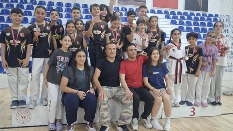 Taşbacaspor, Taekwondo'da Şampiyon Oldu