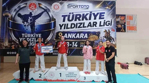 Sivaslı Karateciler Ankara'dan Başarıyla Döndü