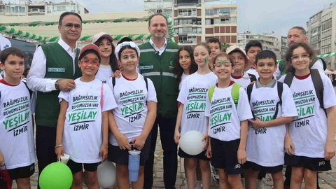 İzmir'de Yeşilay Bağımsızlık Festivali Düzenlendi