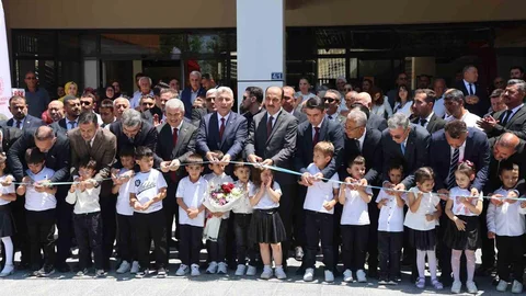 Konya'da Halk Kütüphanesi Açıldı