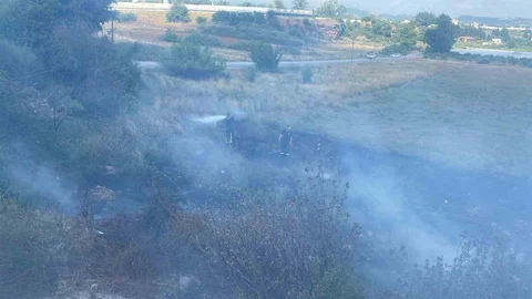 Antalya'da Otluk Yangını Kontrol Altına Alındı