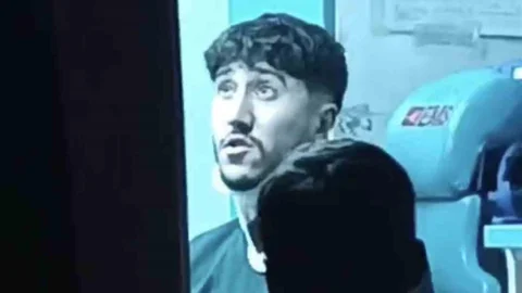 Iğdır'da Kontrolden Çıkan Araç İş Yerine Girdi