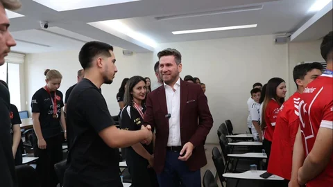 Tavas'ta Şampiyon Sporculara Tebrik Ziyareti