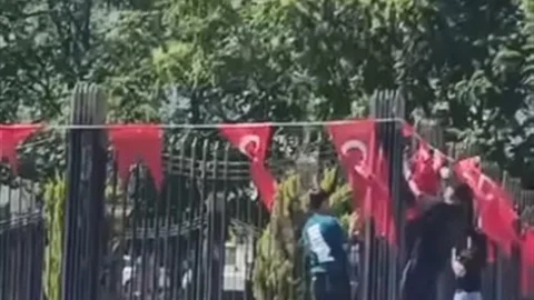 Elazığ'da Çocukların Bayrak Hassasiyeti