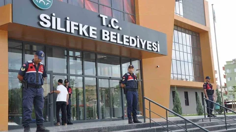 Silifke Belediyesi'ne Yolsuzluk Operasyonu