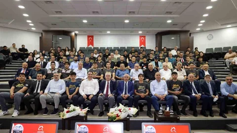 Adana'da 109 Öğrenci Avrupa'da Staj Yaptı