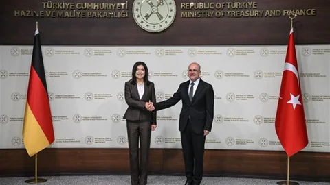 Bakan Şimşek, Almanya ile Ekonomik İşbirliği Yaptı