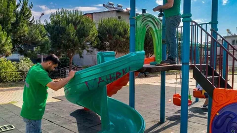 Efeler'de Park Onarımları Başladı