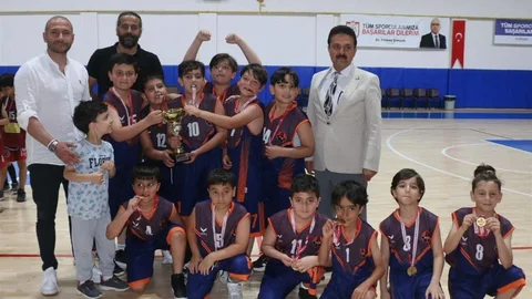 Sivas'ta Minik Sporcuların Basketbol Heyecanı