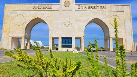 Akdeniz Üniversitesi Dünyanın En İyileri Arasında