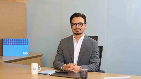 İstanbul'da Veliler BiP ile Notları Öğreniyor