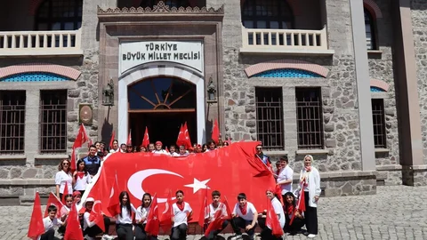 Kastamonu'dan Öğrencilere Ankara Gezisi