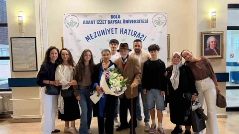 Bolu'da 76 Yaşında Mezuniyet Sevinci