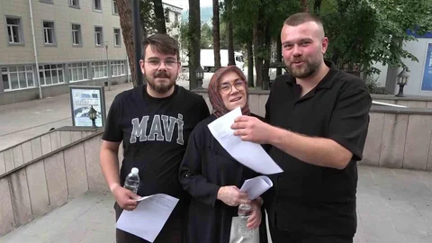 Amasya'da Anne ve İki Oğul YKS'ye Girdi