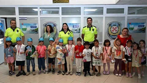 Sinop'ta Küçük Öğrencilere Polis Mesleği Tanıtıldı