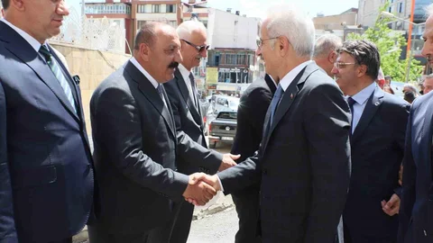 Hakkari'de Ulaştırma Bakanı Temasları
