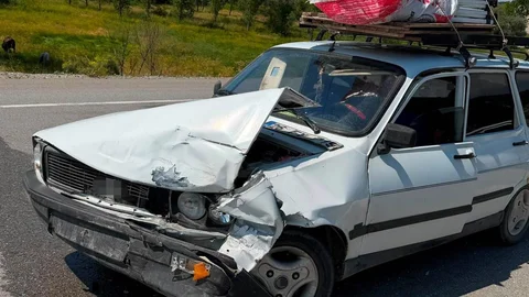 Kütahya'da İki Araç Çarpıştı