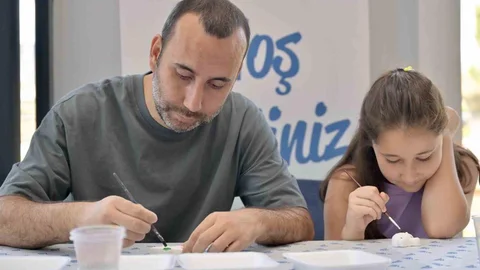 Esenyurt'ta Babalar ve Çocuklar Sanatla Buluştu