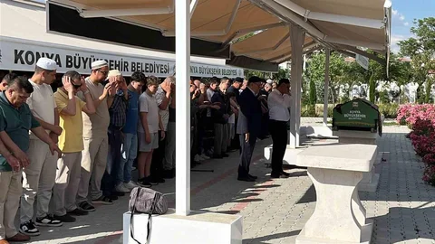 Isparta'da Trafik Kazasında Hayatını Kaybedenler Defnedildi