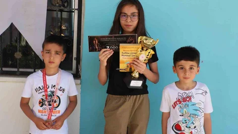 Hakkâri'de Satranç Turnuvası Tamamlandı