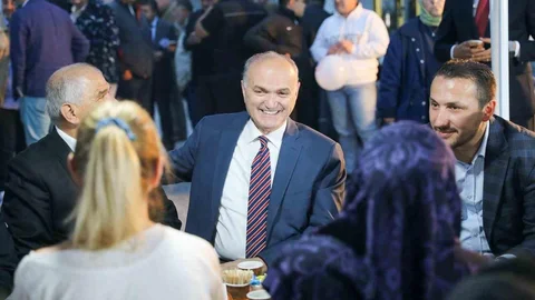 Düzce'de Başkan Özlü Vatandaşlarla Buluştu