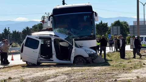 Isparta’da Trafik Kazası: Genç Sürücü Hayatını Kaybetti