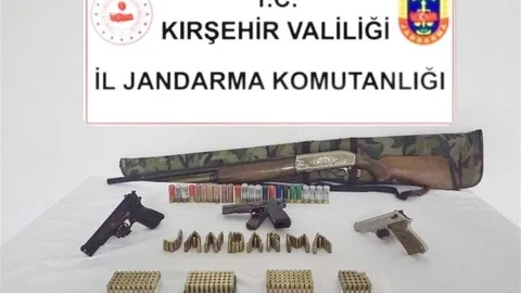 Kırşehir'de Ruhsatsız Silah Operasyonu Yapıldı