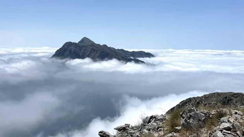 Kahramanmaraş'ta Sis Denizinin Üzerinde Kaya Düldül Dağı
