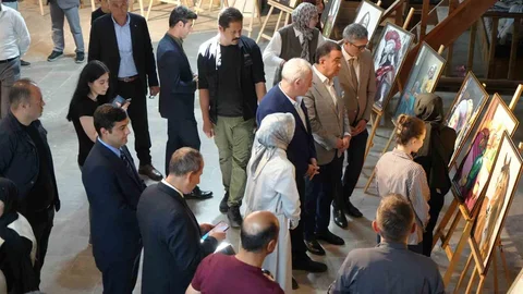 Bayburt'ta Genç Sanatçıların Eserleri Sergilendi