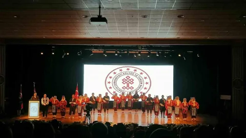 Zonguldak'ta Halk Oyunları Şöleni Gerçekleşti