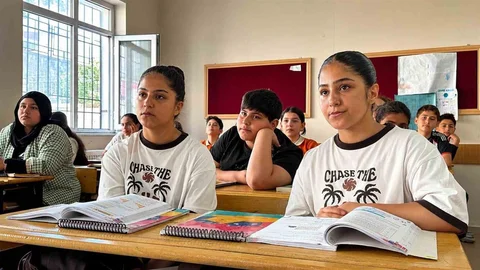 Bitlis'te İkiz Kardeşlerin Eğitimi