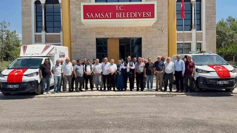 Adıyaman'da Başkan Fırat İki Araç Hibe Etti