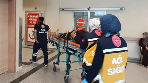 Adıyaman'da Kamyon Devrildi