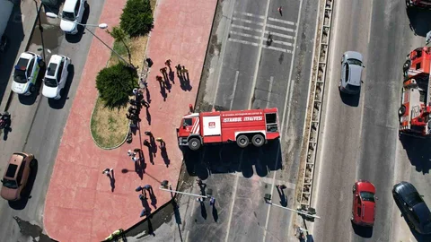 Büyükçekmece'de İtfaiye Aracı Devrildi