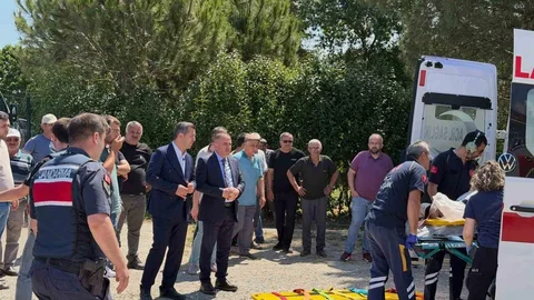 Alaçam'da Traktör Devrildi