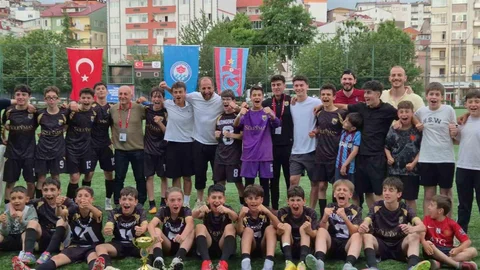 Trabzon U13 Ligi Şampiyonu Altın Gençlik