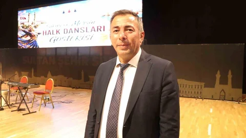 Sivas ve Mersin'de Folklor Gösterisi