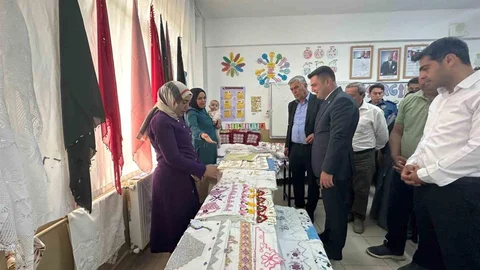 Adaklı'da El Emeği Ürünler Sergilendi