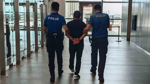 Mersin'de Havalimanında Yakalama