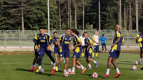 Fenerbahçe Topuk Yaylası'nda Antrenman Yaptı