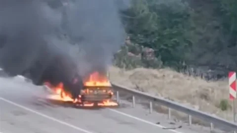 Adana Kozan'da Yangın Anı Kaydedildi