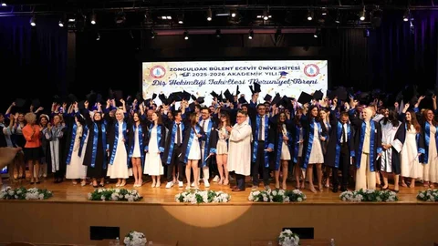 Zonguldak'ta Diş Hekimliği Fakültesi Mezuniyeti